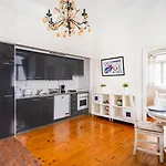 Апартаменты Baixa-chiado Getaway *